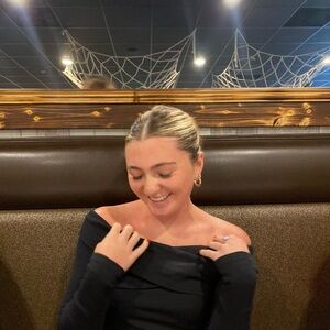 Meet your Posher, Hailey